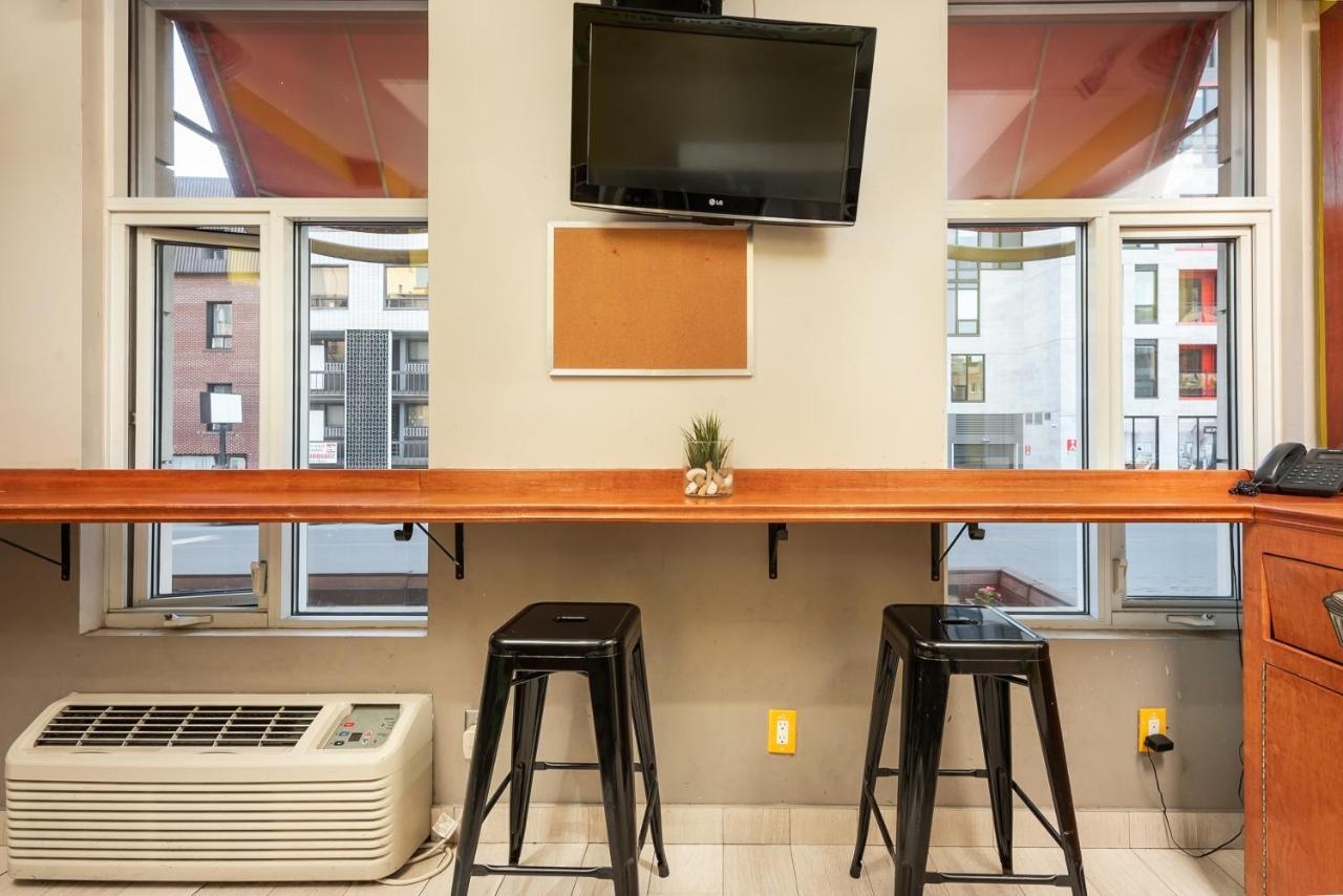 Samesun Montreal Hotel & Hostel Екстериор снимка
